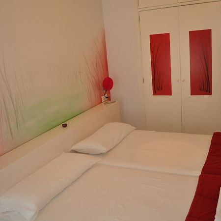 Apartamentos La Casa Pintada Caceres Room photo